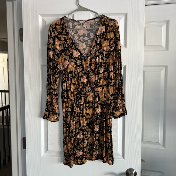 American Eagle Outfitters Dresses & Skirts - American Eagle - Black/Yellow Floral Dress - Size Large